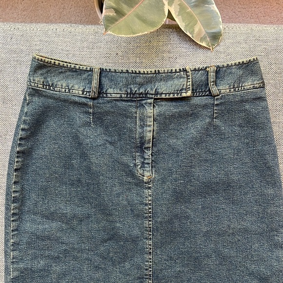 Y2K Vintage Denim Mid Rise Maxi Skirt, with belt detailing, Circa 2006 - Picture 5 of 17